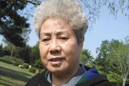 六十九岁属马女性的命运与人生启示：从青春到余晖的智慧旅程