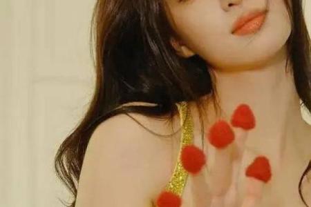 脸小女生的命运：绽放自信之美，迎接幸福人生