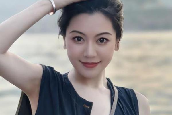 揭示面相之美：哪些女人的面相有助于富贵命？