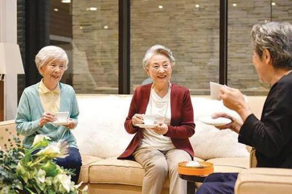 老年人为什么有老婆命：幸福生活的秘密所在
