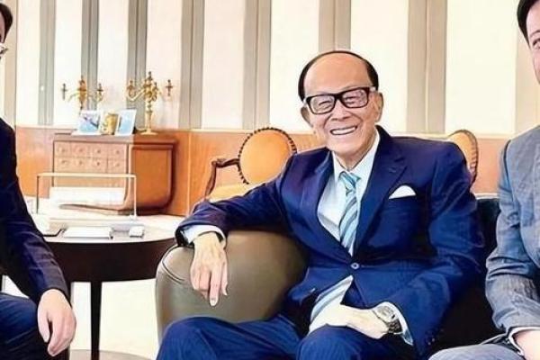 李嘉诚的命运解析：富豪背后的命理智慧与人生哲学