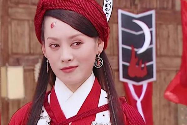 穆桂英挂帅：巾帼英雄的传奇与坚毅人生